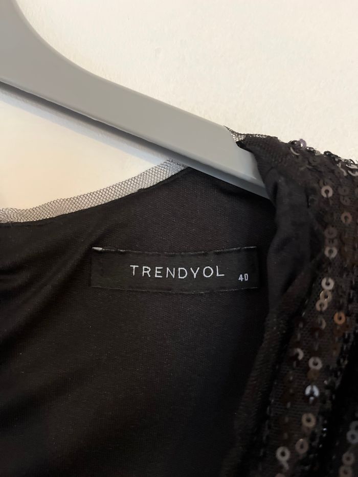 Robe sequins - photo numéro 3