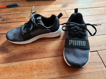 Basket puma peu porté taille 32
