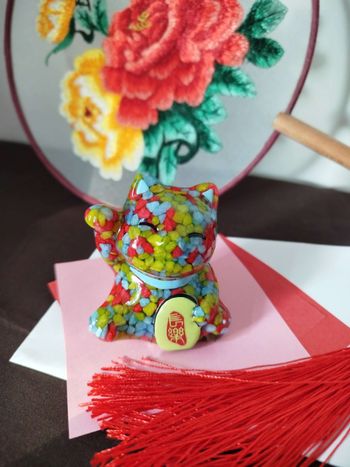 Figurine presse-papier Maneki neko ( chat porte bonheur Japon )