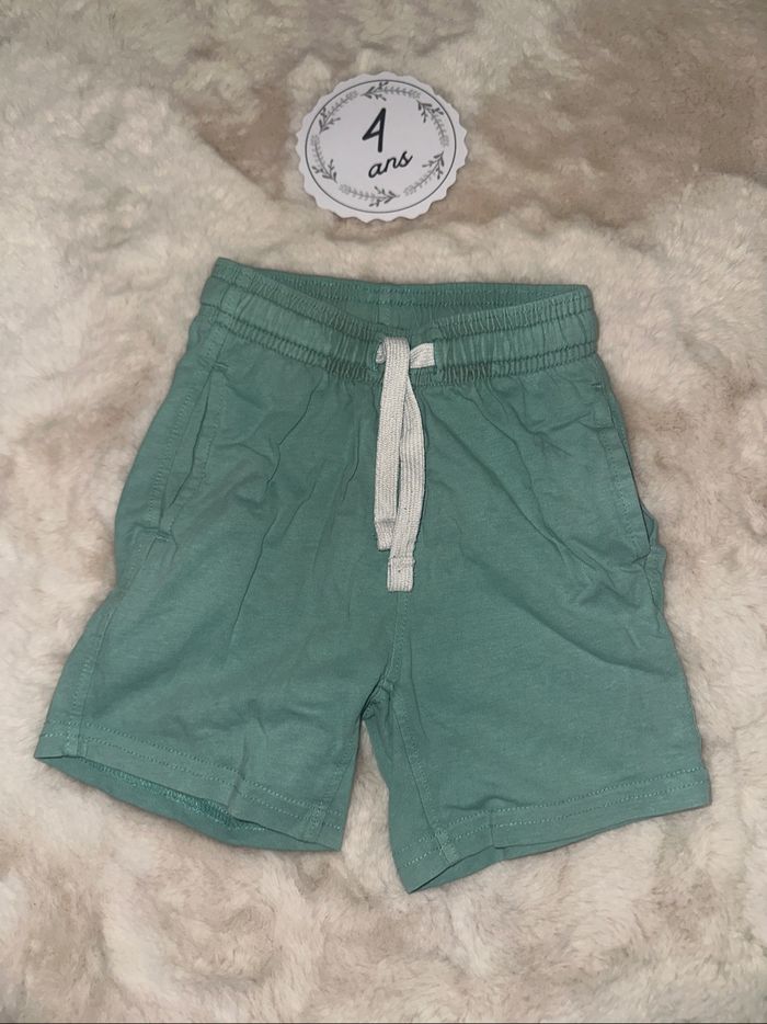 Short fin 4 ans