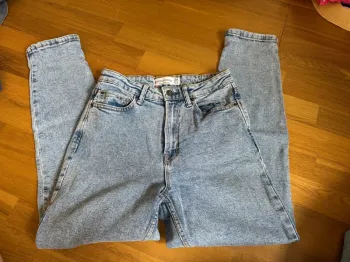 Jean mom Stradivarius