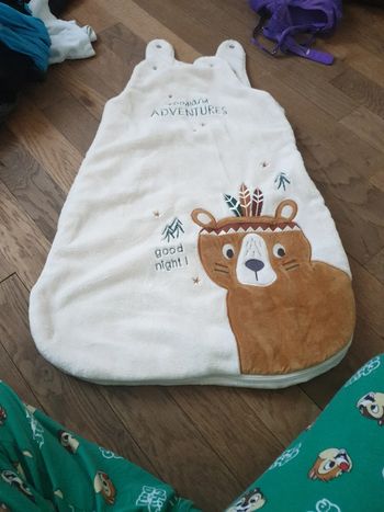 Gigoteuse avec manches retirable