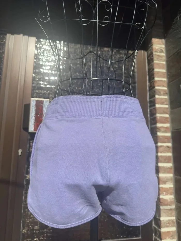 Short mauve clair sport H&M Taille 164 - photo numéro 9