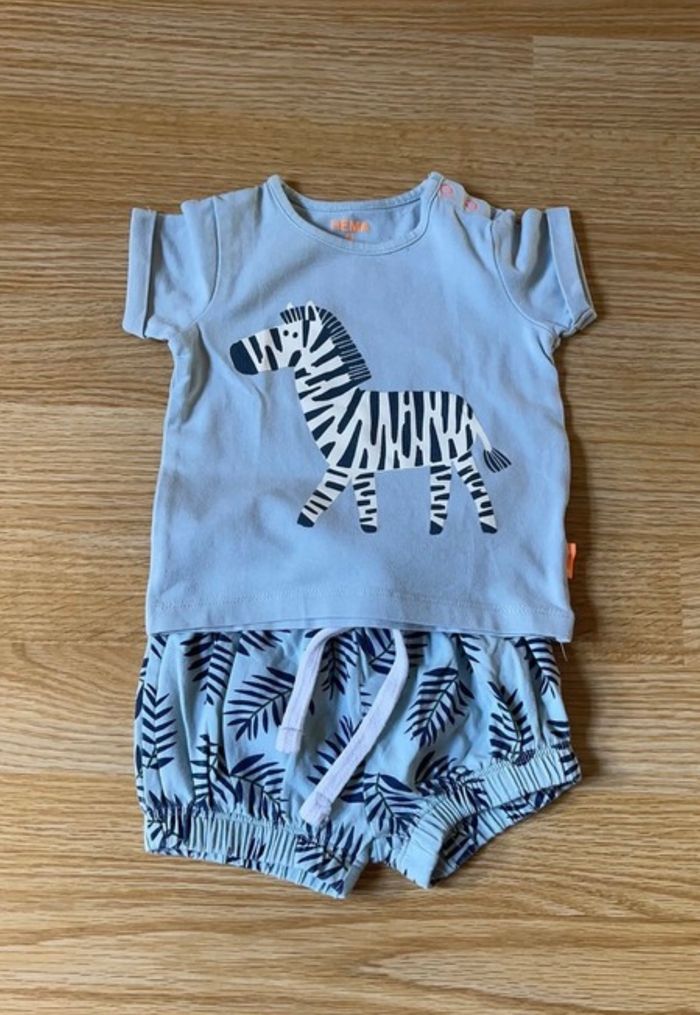 Ensemble short et tee shirt