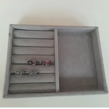 boucle d'oreille