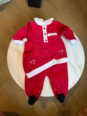 Pyjama de noël + bonnet 3 mois