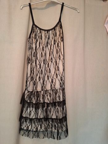 Magnifique robe courte avec voilage