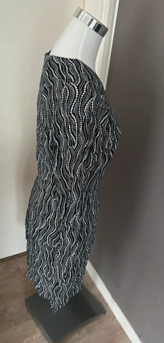 &others stories robe imprimée, noire et blanche femme taille 42 - photo numéro 2