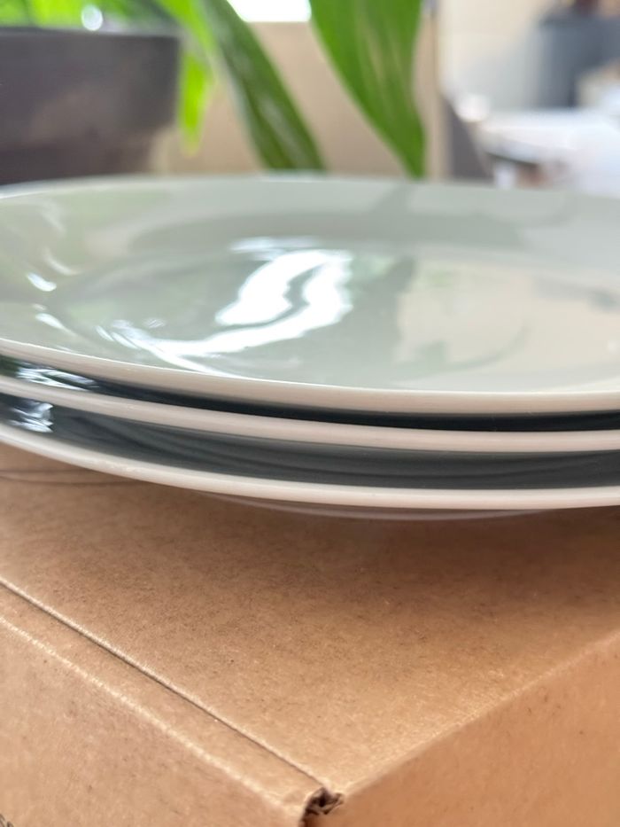 Lot de 3 assiettes ikea très bon état - photo numéro 2