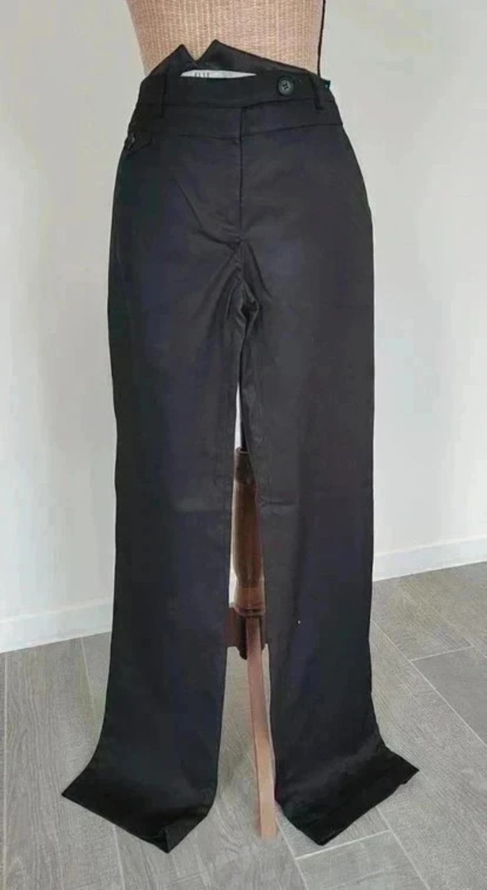 25 € Pantalon flare noir Elle taille 36 - photo numéro 3