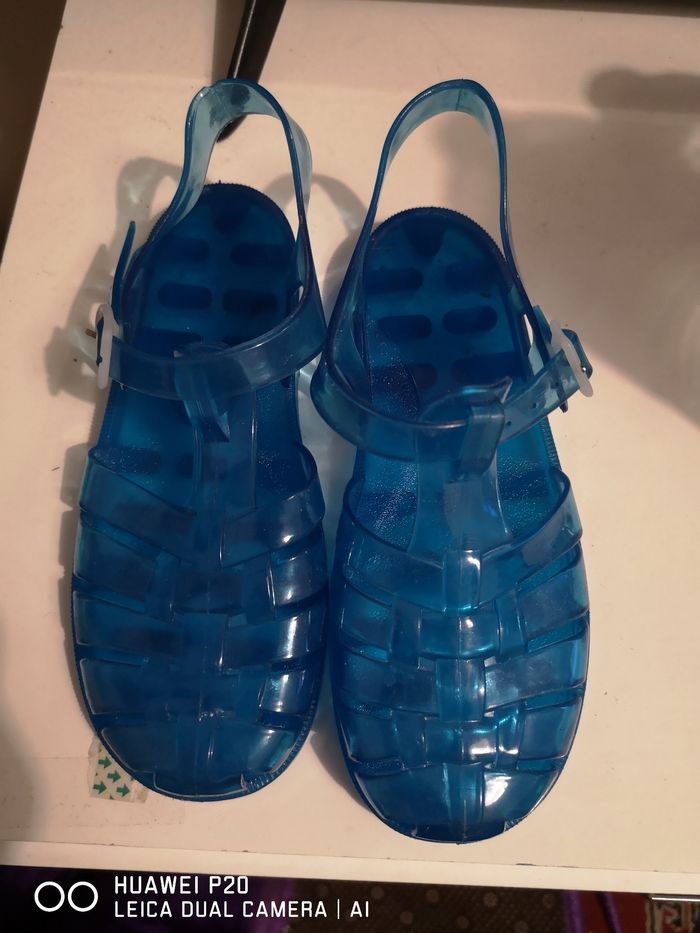 Méduses chaussures de plage