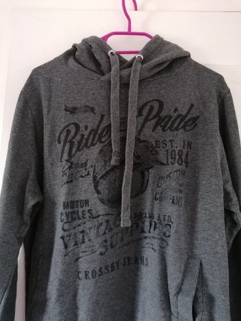 Sweat homme porté une ou deux fois comme neuf