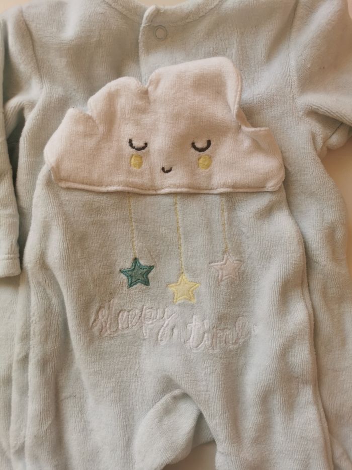 Pyjama 1 mois - photo numéro 2