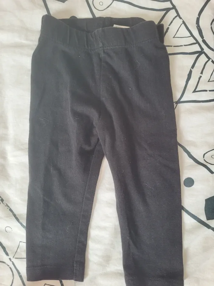 Lot vêtements fille 12 mois - photo numéro 2