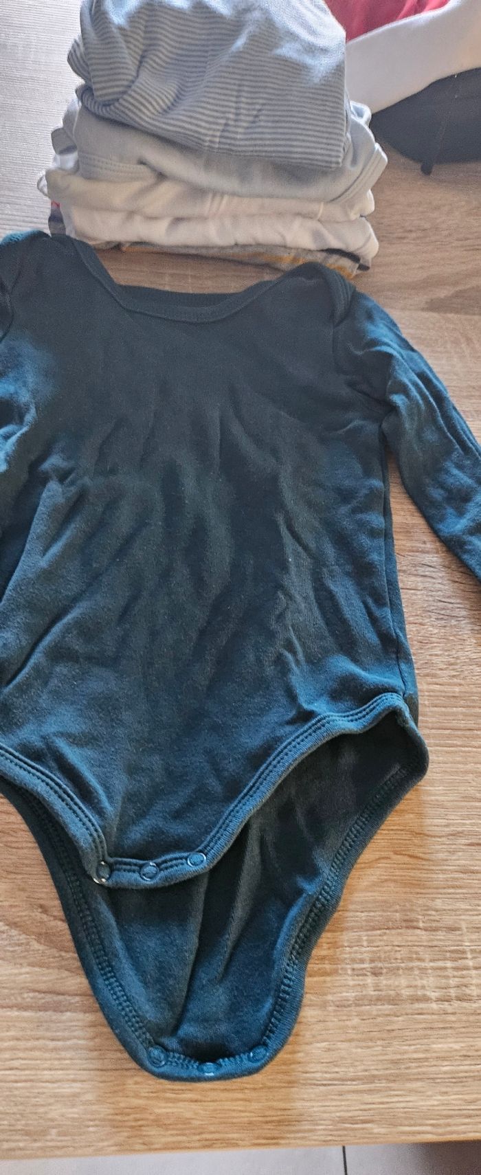 Lot de 9 bodies manches longues garçon 18 mois - photo numéro 4