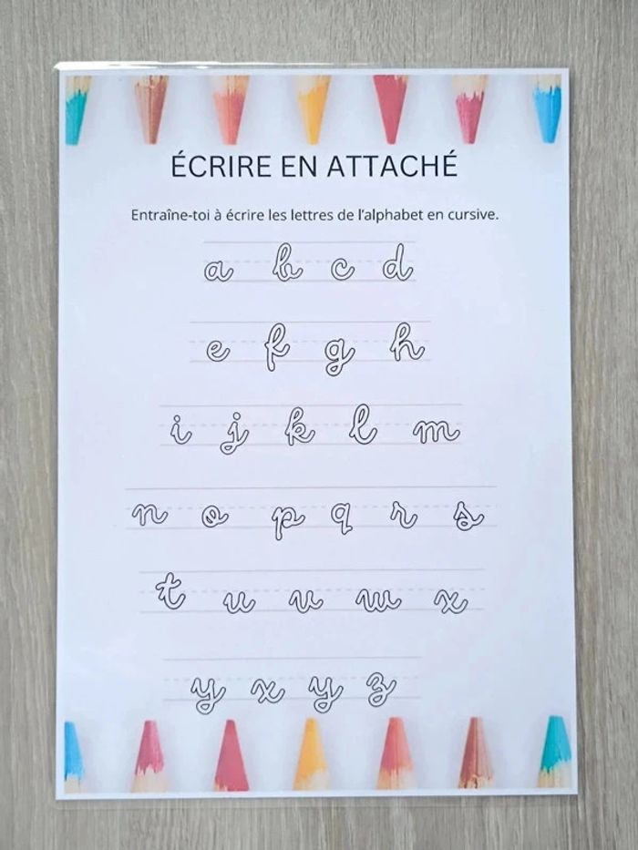 S'entraîner à écrire en attaché