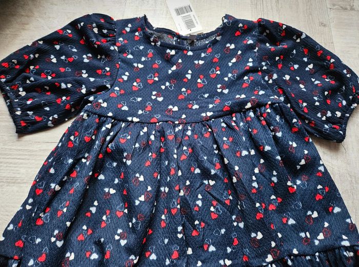 Robe motifs cœur neuve 8 ans - photo numéro 3
