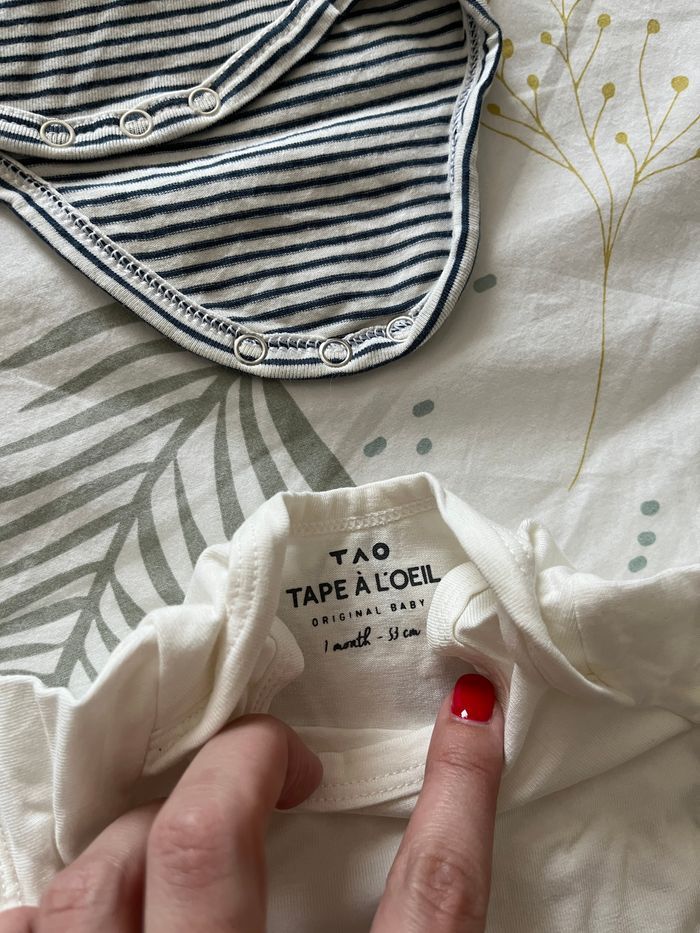 Lot bodies 1 mois TAO manches courtes - photo numéro 6