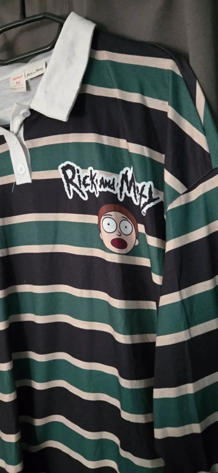 Pull léger Rick&morty taille M - photo numéro 2