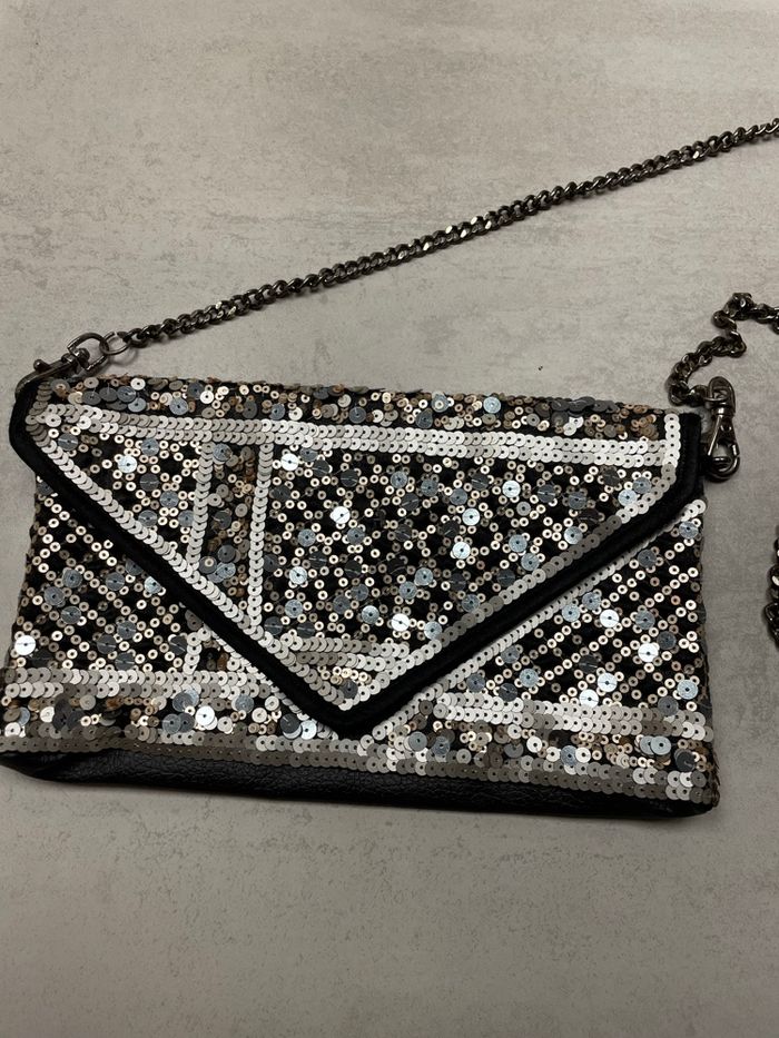 Très belle, pochette argentée et doré. Idéal pour fêtes de fin d’année. - photo numéro 2