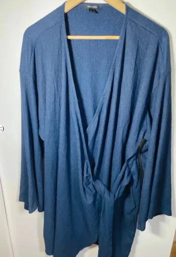 Robe portefeuille femme taille 46 ou 48 / esmara