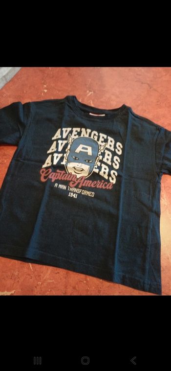 T.shirt garçon taille 4 ans
