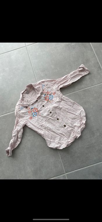 Chemise avec fleurs 5 ans