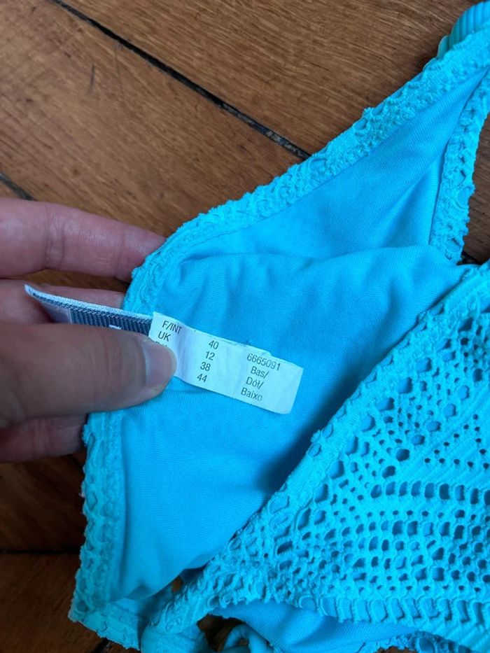 Superbe maillot ETAM turquoise crochet 2 pieces taille 40 - photo numéro 3