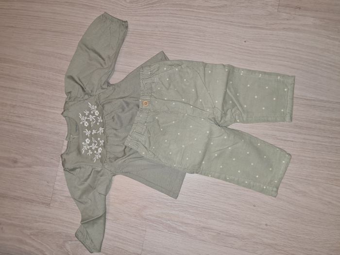 Ensemble pantalon +haut 12 mois - photo numéro 2