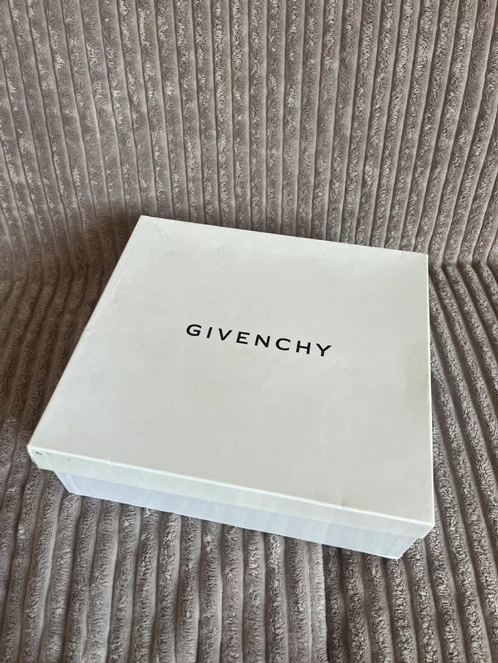Bottines Givenchy en cuir nubuck noir – Taille 38 - photo numéro 13
