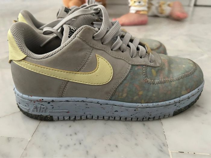Nike grise