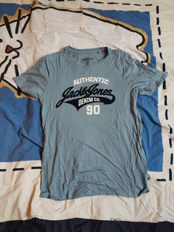 T shirt bleu avec logo