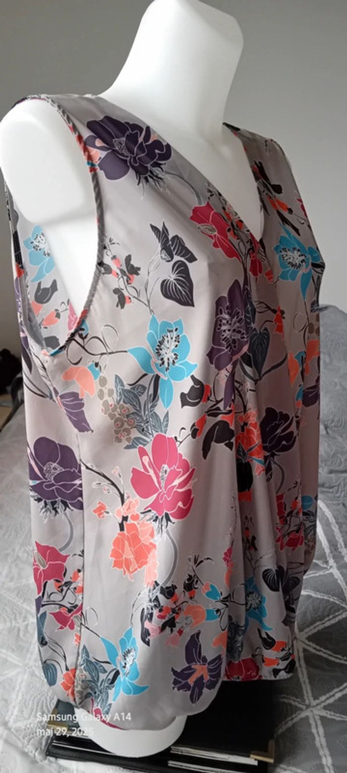 Blouse longue sans manches cache cœur motif fleurs gris femme 46 - photo numéro 8