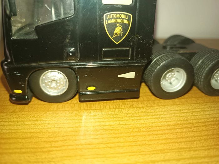 Tracteur camion Lamborghini burago - photo numéro 2