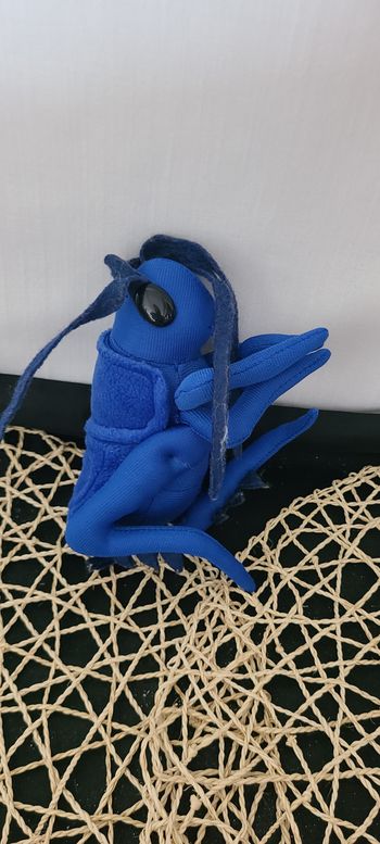 peluche sauterelle , insecte