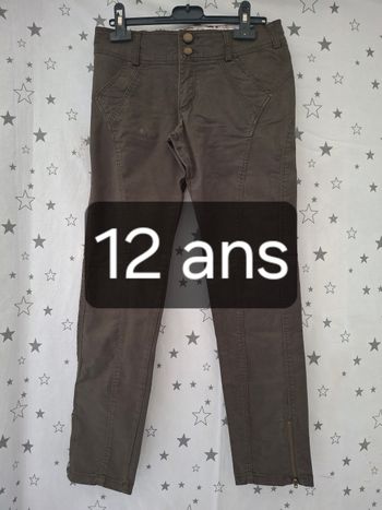 Pantalon marron réglable avec 2 boutons et une fermeture éclair 12  ans Zara