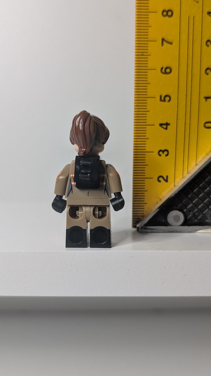 [Lego] Minifigurine Ghostbusters Erin Gilvert - photo numéro 2