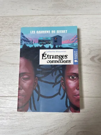 Livre « Étranges connexions » Rageot