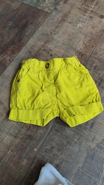 Short kitchoun 1 mois  en très bon état 👌