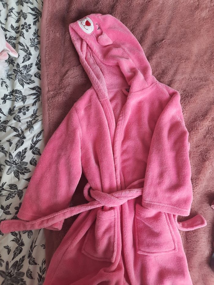 Lot vêtements 6 ans - photo numéro 3