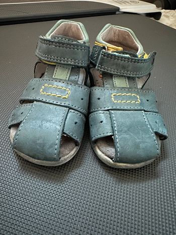 Sandales en cuir bébé garçon taille 19 (12,5 cm)
