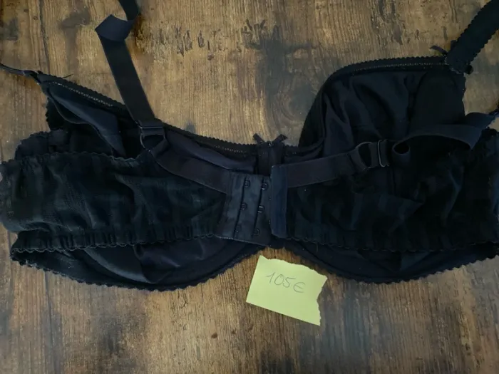 Soutien-gorge noir - photo numéro 2
