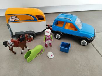 Voiture avec remorque et cheval Playmobil 5223