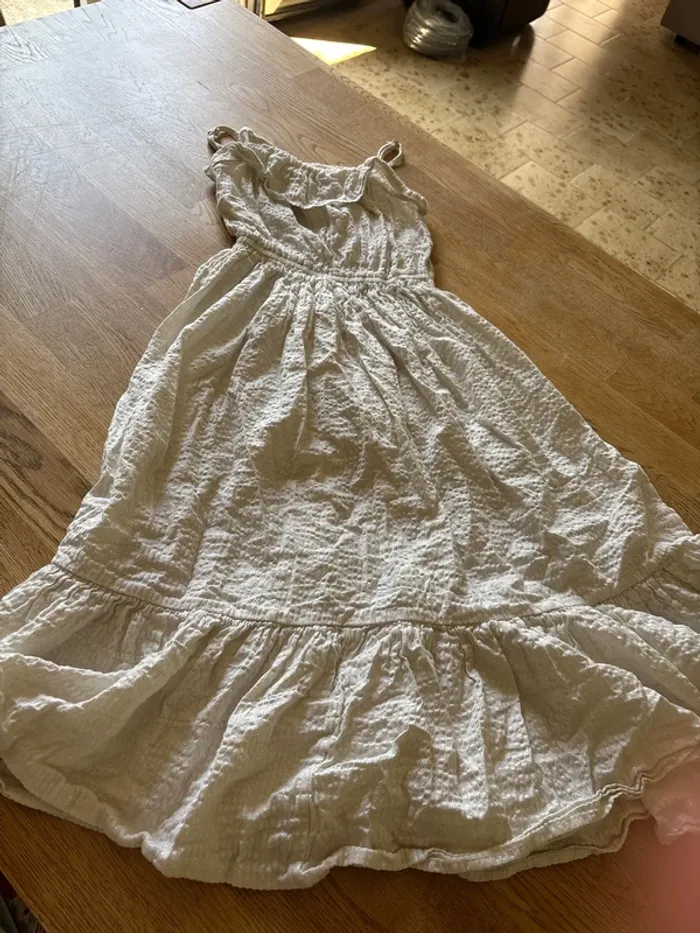 Robe creme monoprix 10 ans