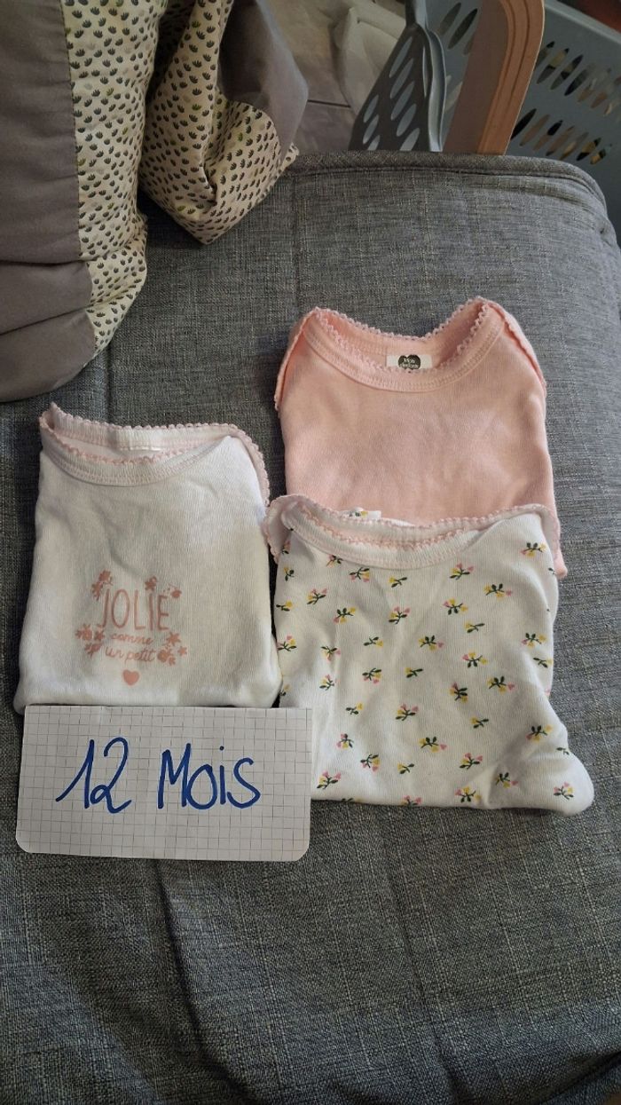 Lot tee-shirts 12 mois