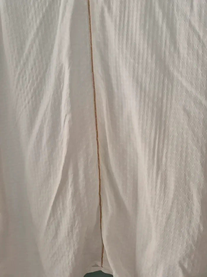 Blouse blanche a manches longues et dentelle, nafnaf taille 38 neuve - photo numéro 4