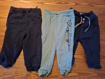 Lot de 3 pantalons 18 mois (2 orchestra 1 TAO)