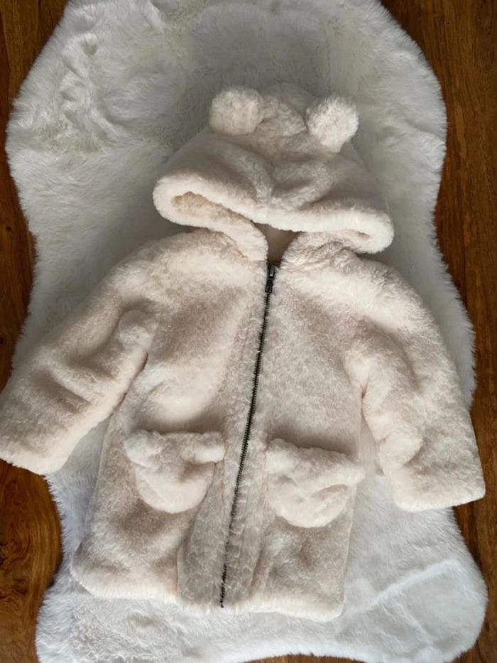 Joli manteau Lili gaufrette 9 mois neuf