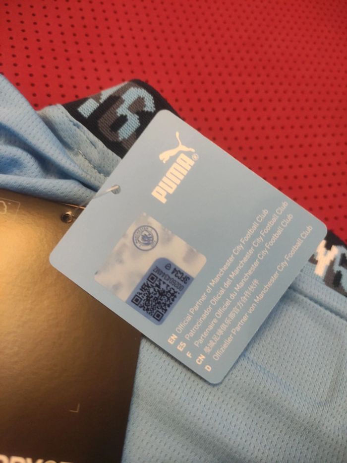 Maillot de foot Manchester City, Puma Authentique Officiel taille enfant 14/16 ans, Neuf - photo numéro 15