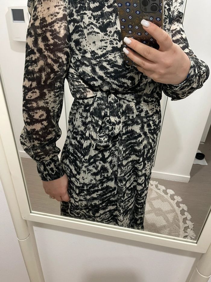 Très jolie robe - photo numéro 4